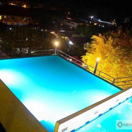 Mny Hotel & Resort Kampung Teluk Nipah Exterior foto