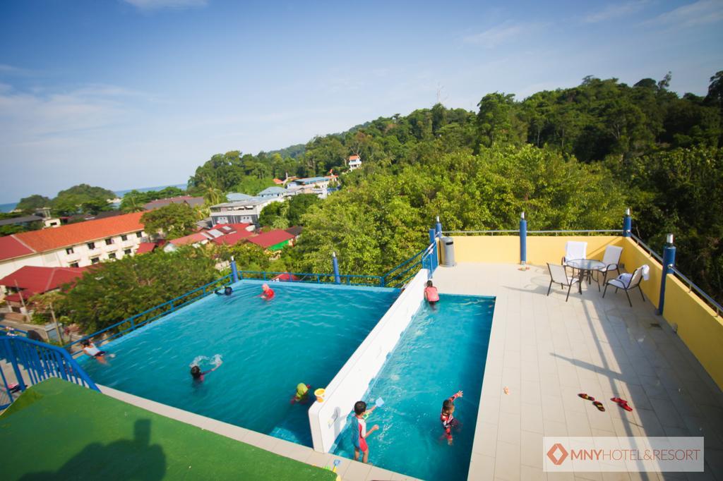 Mny Hotel & Resort Kampung Teluk Nipah Exterior foto