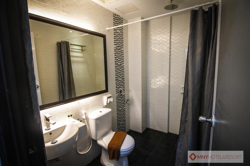 Mny Hotel & Resort Kampung Teluk Nipah Exterior foto