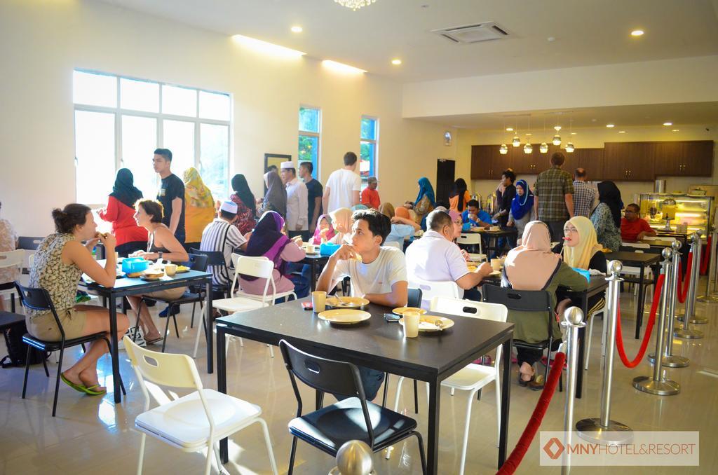 Mny Hotel & Resort Kampung Teluk Nipah Exterior foto
