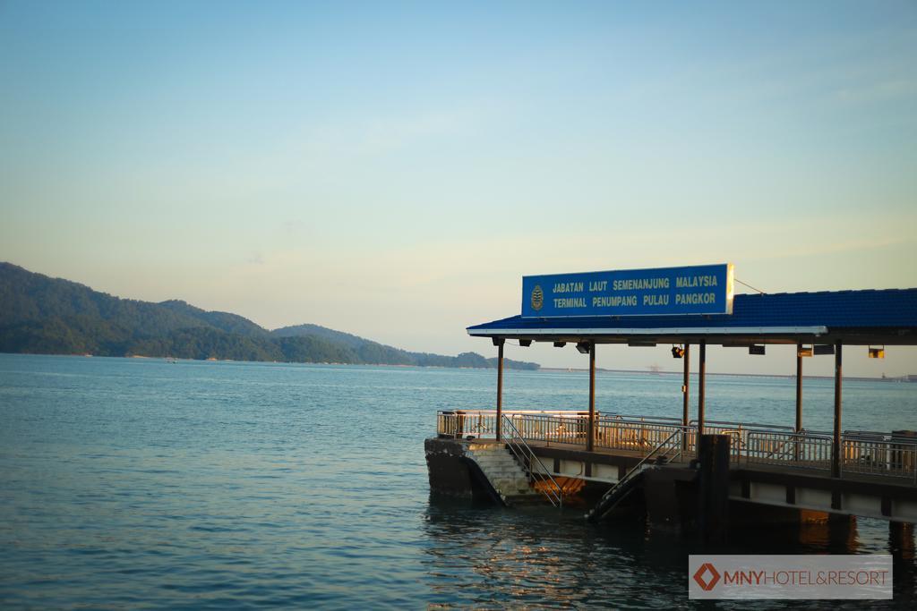 Mny Hotel & Resort Kampung Teluk Nipah Exterior foto