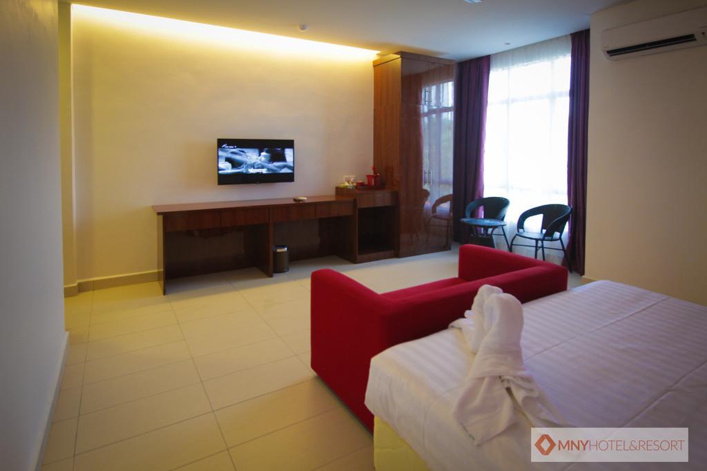 Mny Hotel & Resort Kampung Teluk Nipah Exterior foto