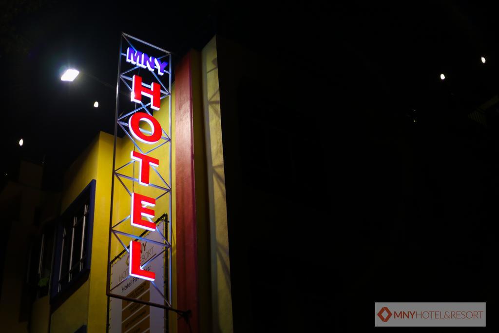 Mny Hotel & Resort Kampung Teluk Nipah Exterior foto