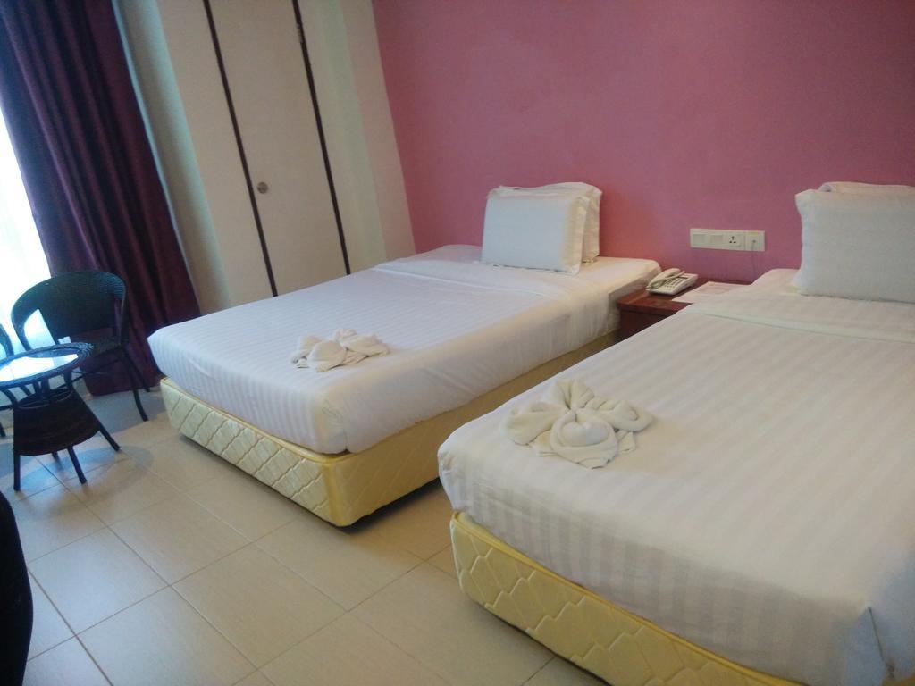 Mny Hotel & Resort Kampung Teluk Nipah Exterior foto