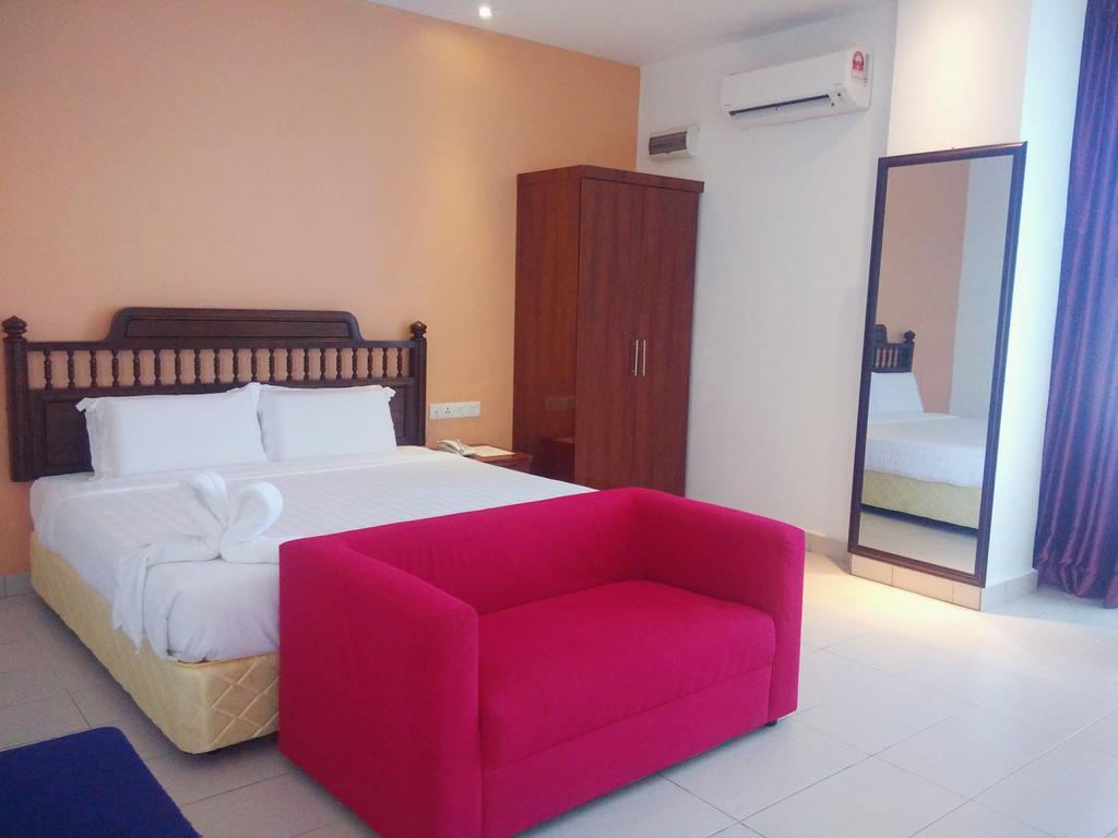 Mny Hotel & Resort Kampung Teluk Nipah Exterior foto