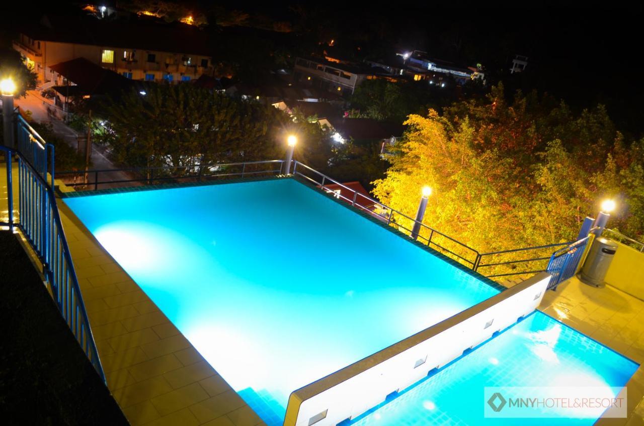 Mny Hotel & Resort Kampung Teluk Nipah Exterior foto